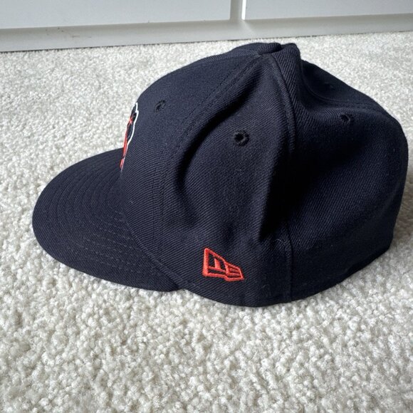 New Era Blackhawks NHL 7 5/8 Rare Navy Red Vintage Hat - Picture 2 of 8